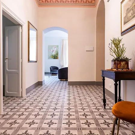 Capo 10 Liberty Apartment *