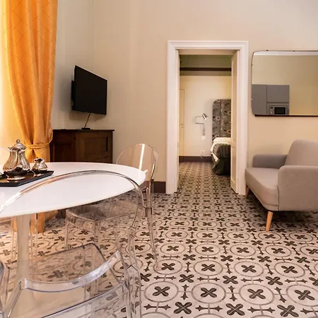 Capo 10 Liberty Apartment *