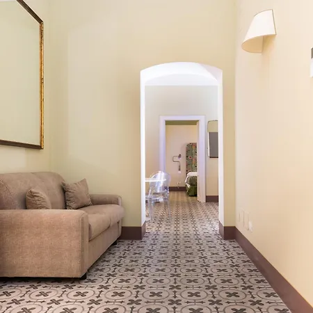 Capo 10 Liberty Apartment
